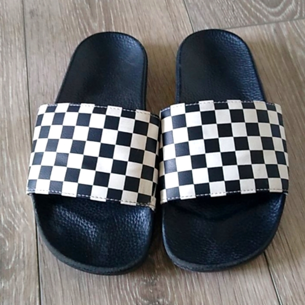 Vans checkerboard slides